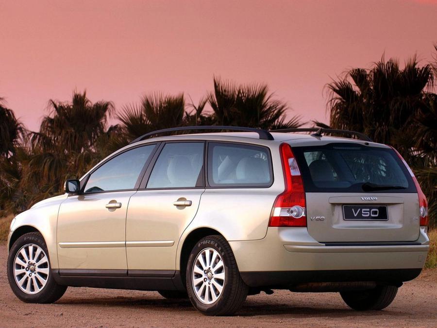  Volvo V50 2004 года  (ZA) (фото 4 из 9)